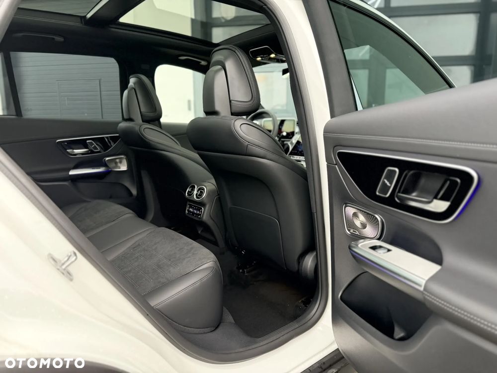 Mercedes-Benz GLC - 26