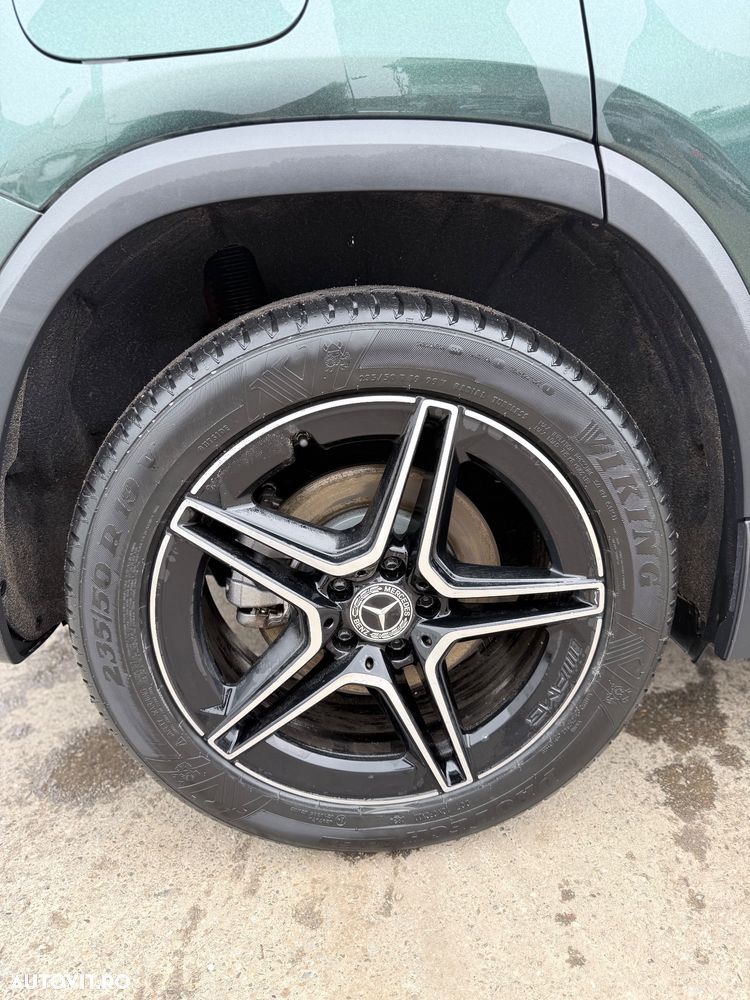 Mercedes-Benz GLA - 8