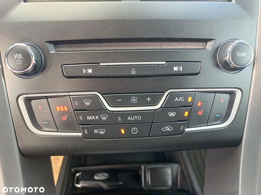 Ford Mondeo 2.0 TDCi Start-Stopp Titanium - 28