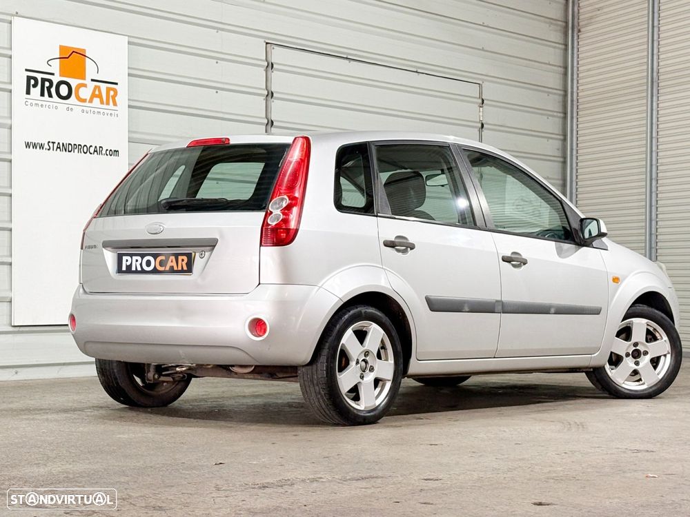 Ford Fiesta 1.25 Ambiente - 2
