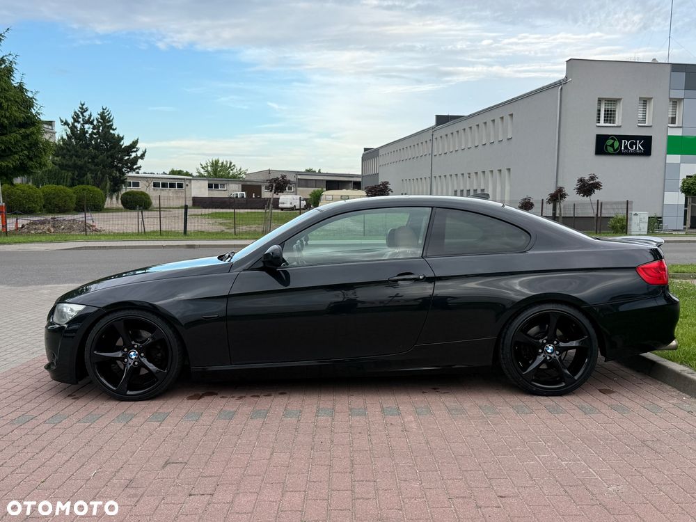 BMW Seria 3 320d Edition Exclusive - 14