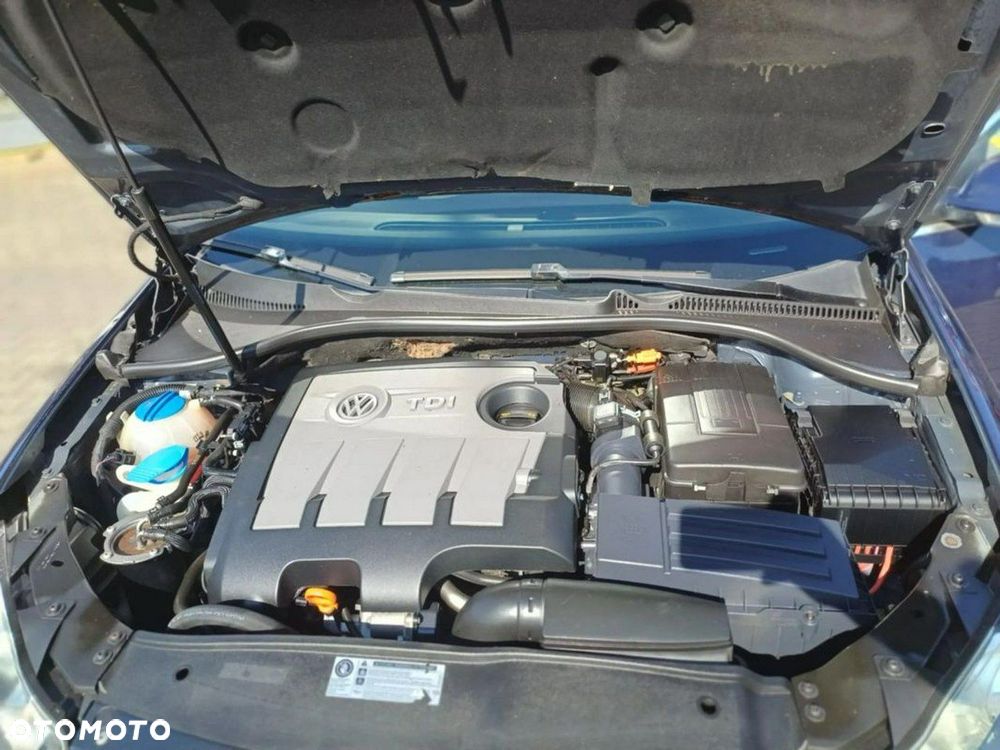 Volkswagen Golf 1.6 TDI DPF BlueMotion Technology Comfortline - 19