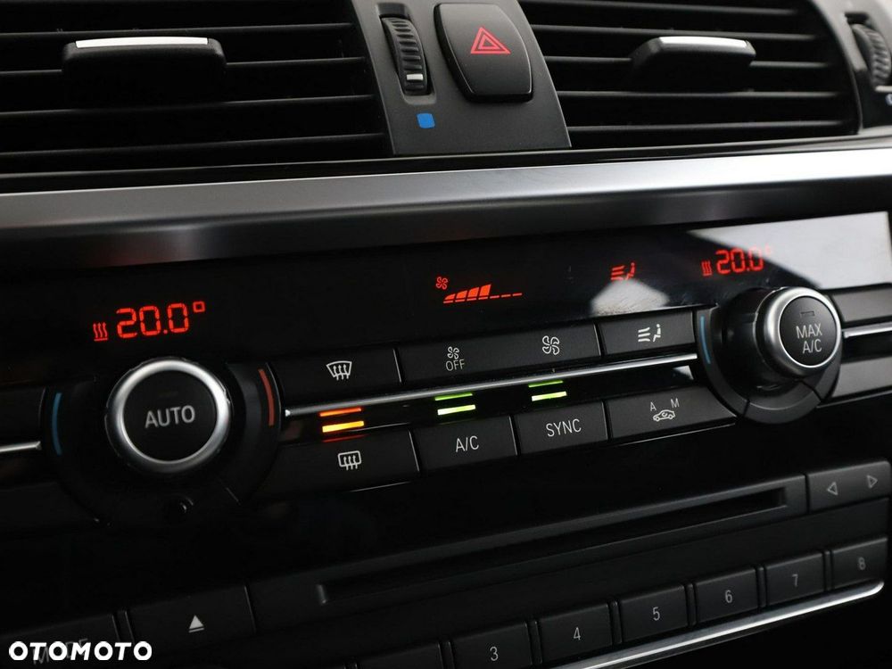 BMW X3 xDrive20d - 27