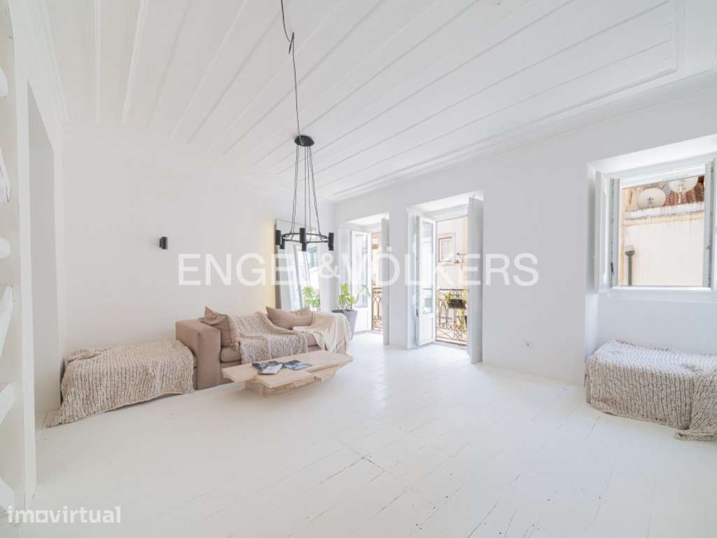 Elegante Apartamento T2 junto à Sé de Lisboa - Grande imagem: 2/46