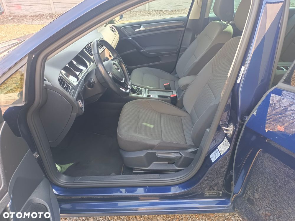 Volkswagen Golf - 18