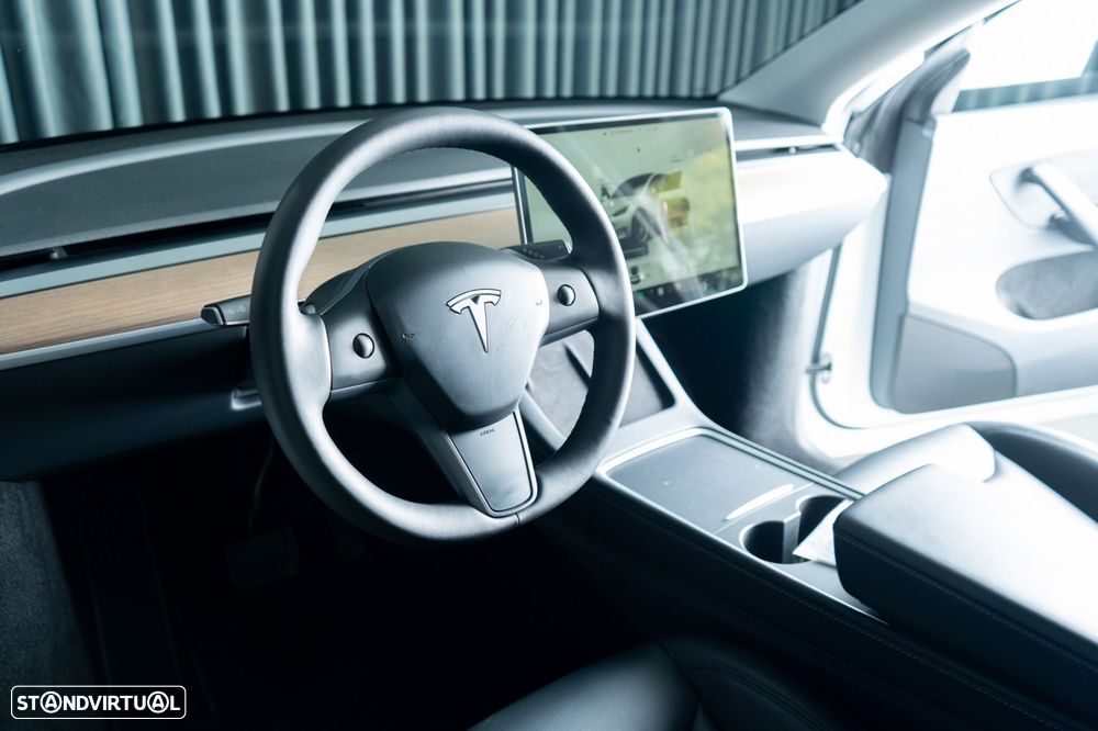 Tesla Model Y Standard - 17