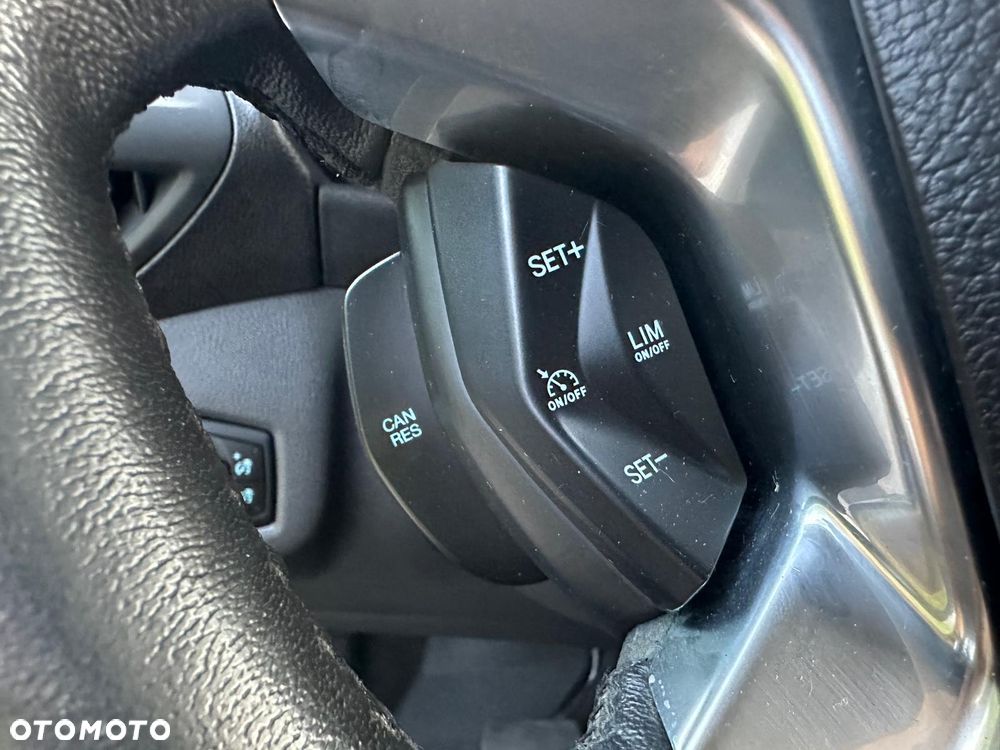 Ford Connect - 25