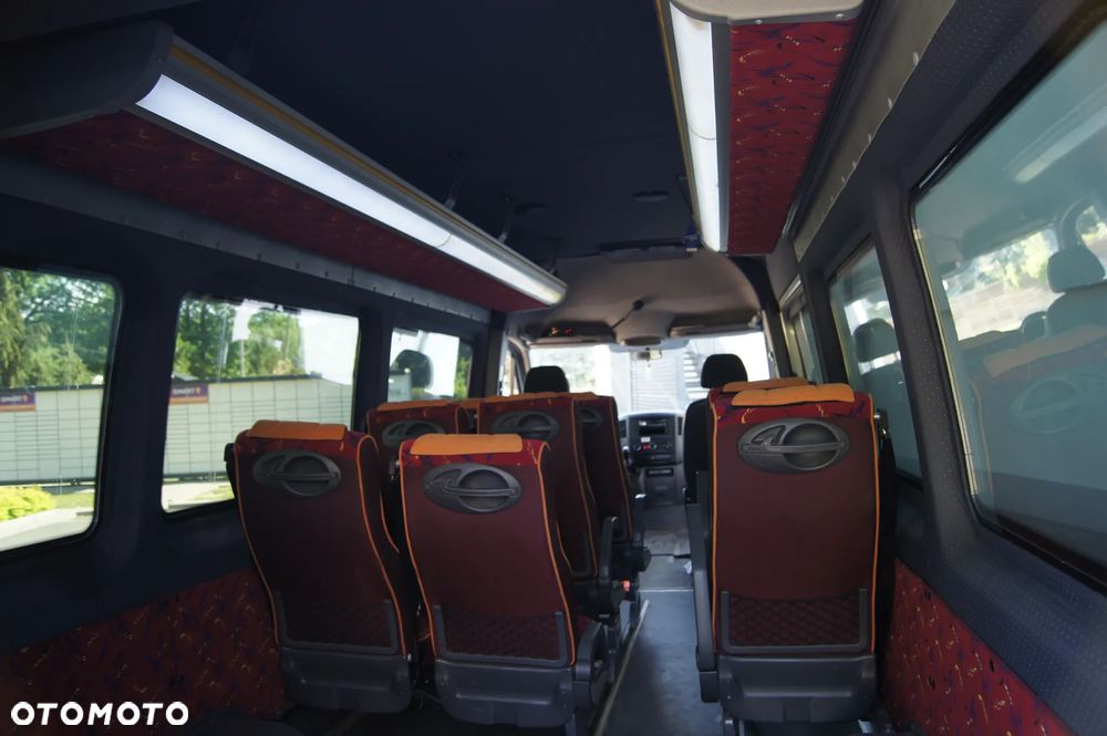 Mercedes-Benz Sprinter - 18