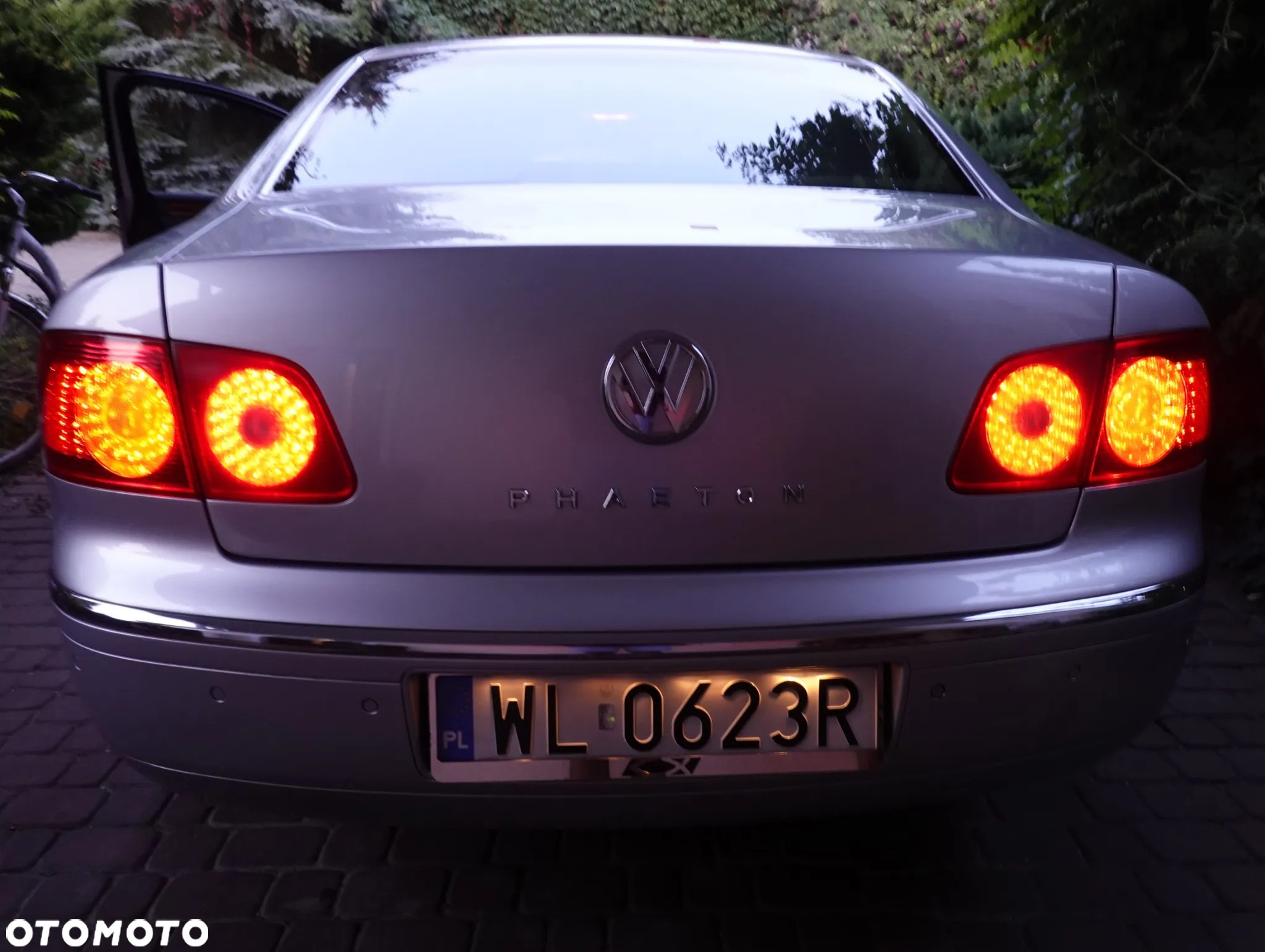 Volkswagen Phaeton 3.2 V6 Tiptr (5 os.) - 29