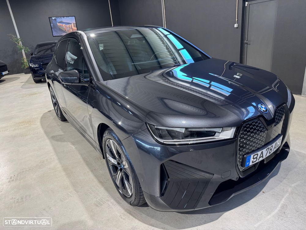 BMW iX xDrive 40 Pack Desportivo - 15