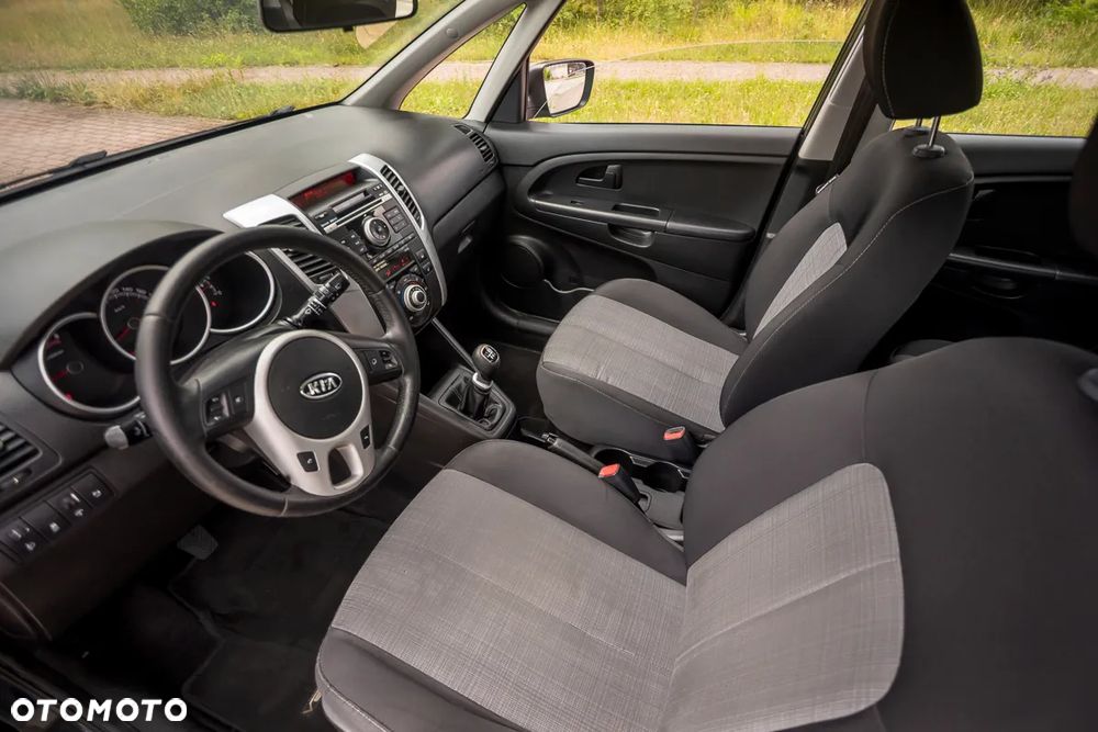 Kia Venga - 18