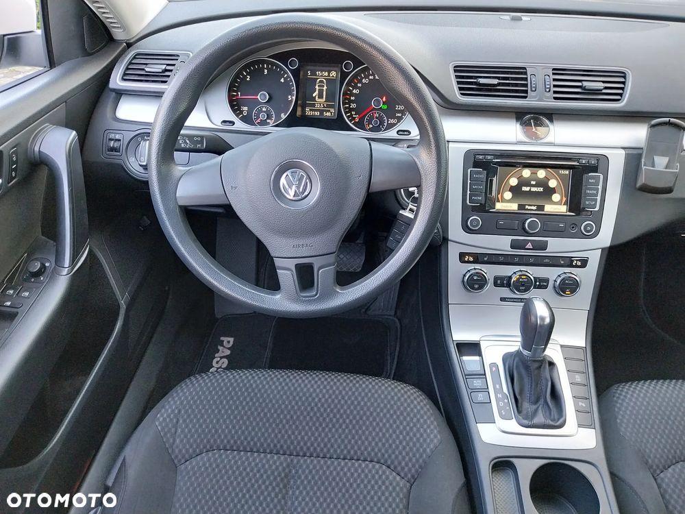 Volkswagen Passat 2.0 TDI DSG BlueMotion Technology Trendline - 22