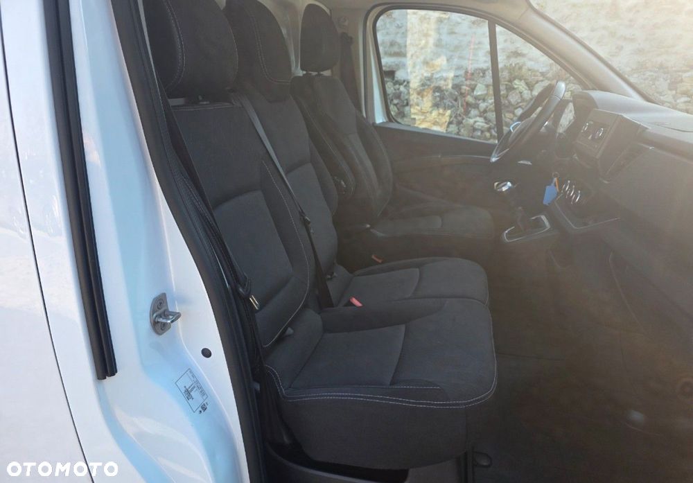 Renault Trafic - 21