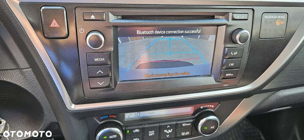 Toyota Auris 1.6 Premium Comfort - 5