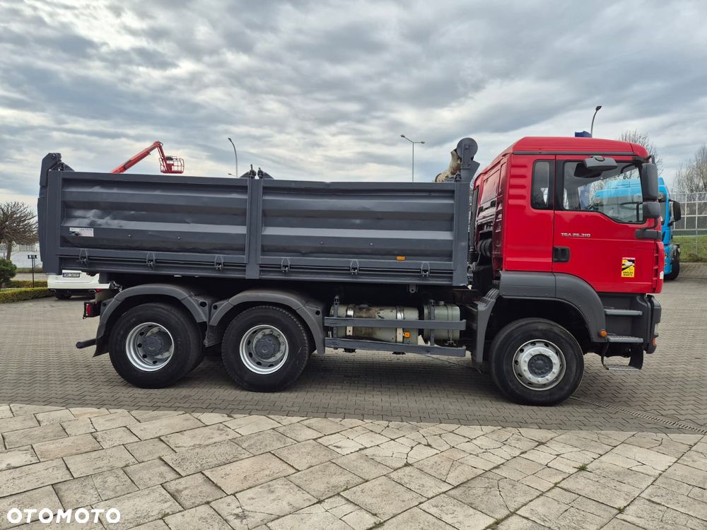 MAN TGA 26.310 6X4 / WYWROTKA / 3 STRONY / MOCNY KIPER / NOWE SPRZĘGŁO / BEZWYPADKOWY / SILNIK D20 / NAJLEPSZA JEDNOSTKA NAPĘDOWA / SERWISOWANY - 8