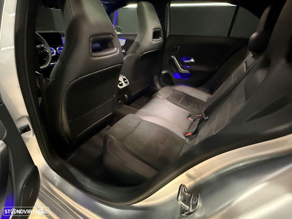 Mercedes-Benz A 250 e 8G-DCT AMG Line - 30