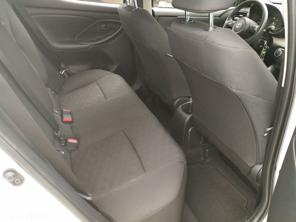 Toyota Yaris 1.5 Comfort - 12
