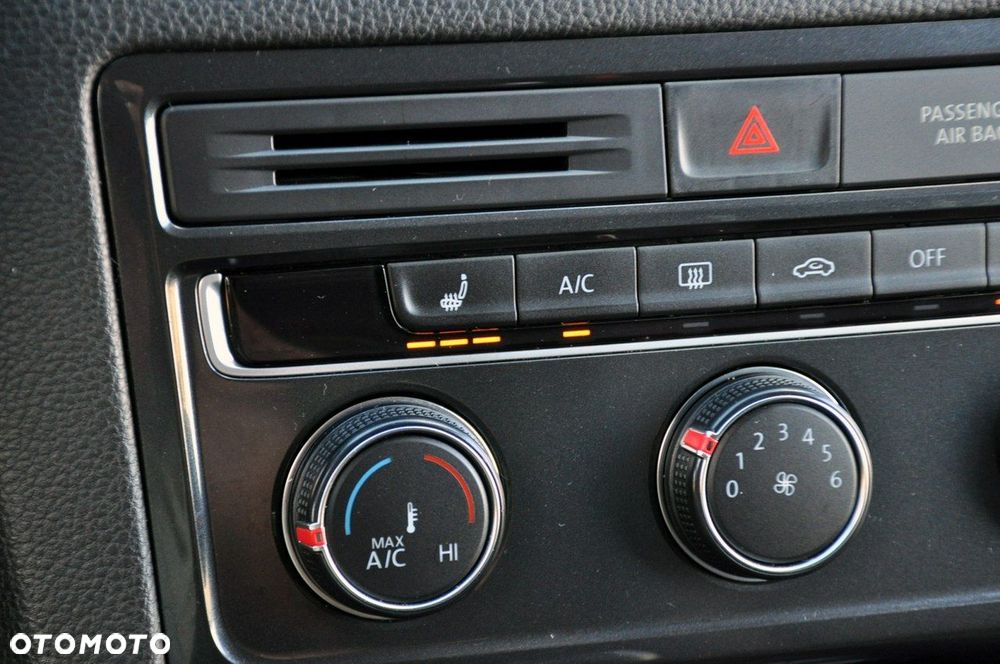 Volkswagen Golf Sportsvan - 33