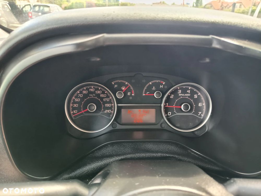Fiat DOBLO - 17