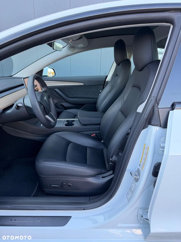 Tesla Model 3 - 19