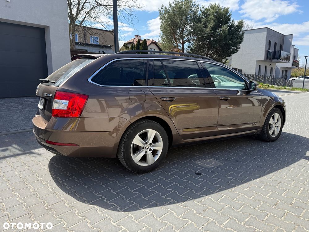 Skoda Octavia 1.6 TDI Style DSG - 4