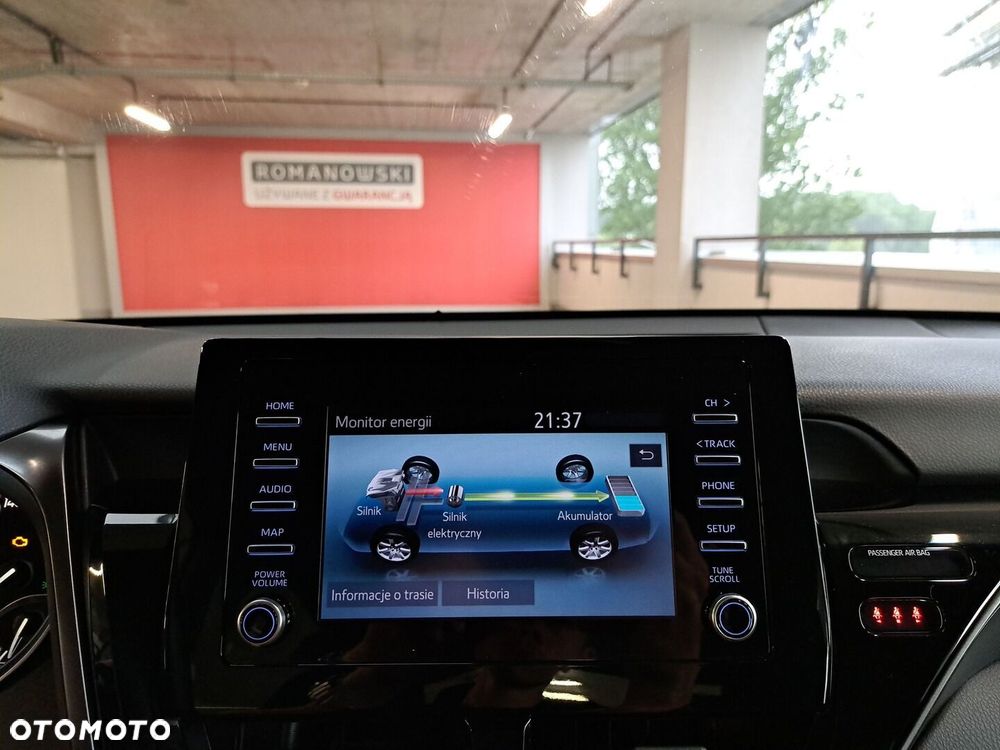 Toyota Camry 2.5 Hybrid Comfort CVT - 18