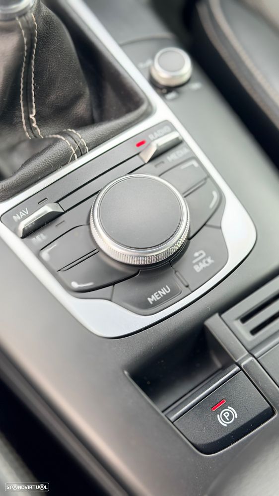 Audi A3 Limousine 1.6 TDI S-line - 18