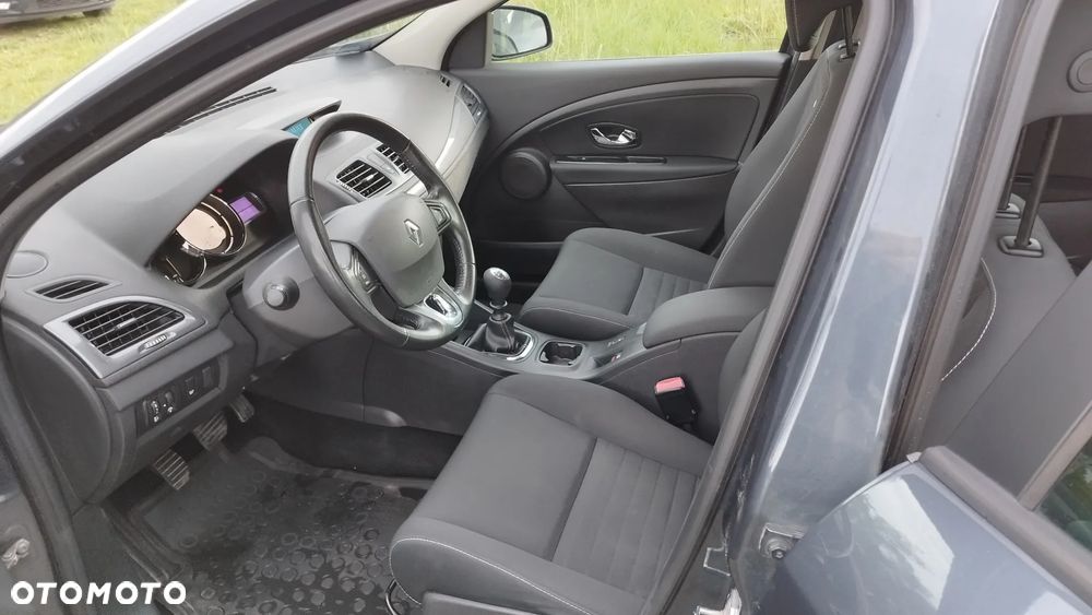 Renault Megane 1.6 16V Limited - 9