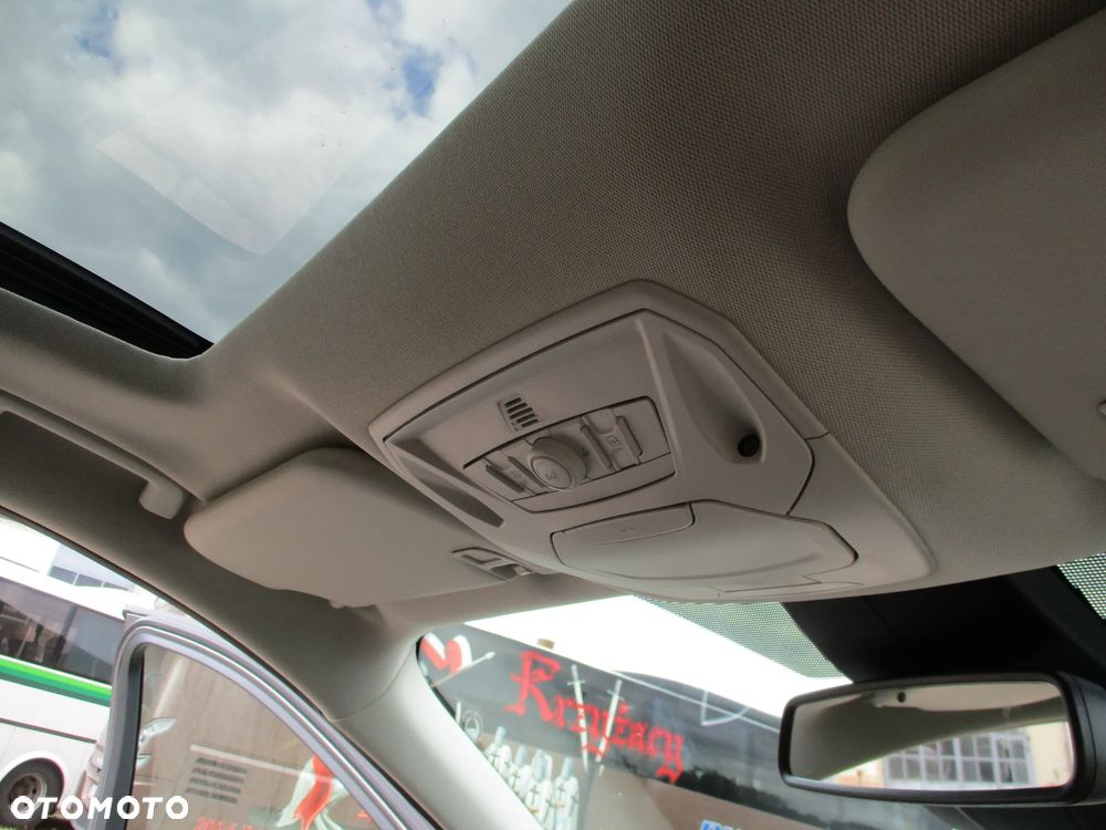 Ford Kuga 2.0 TDCi 4x4 Titanium - 33