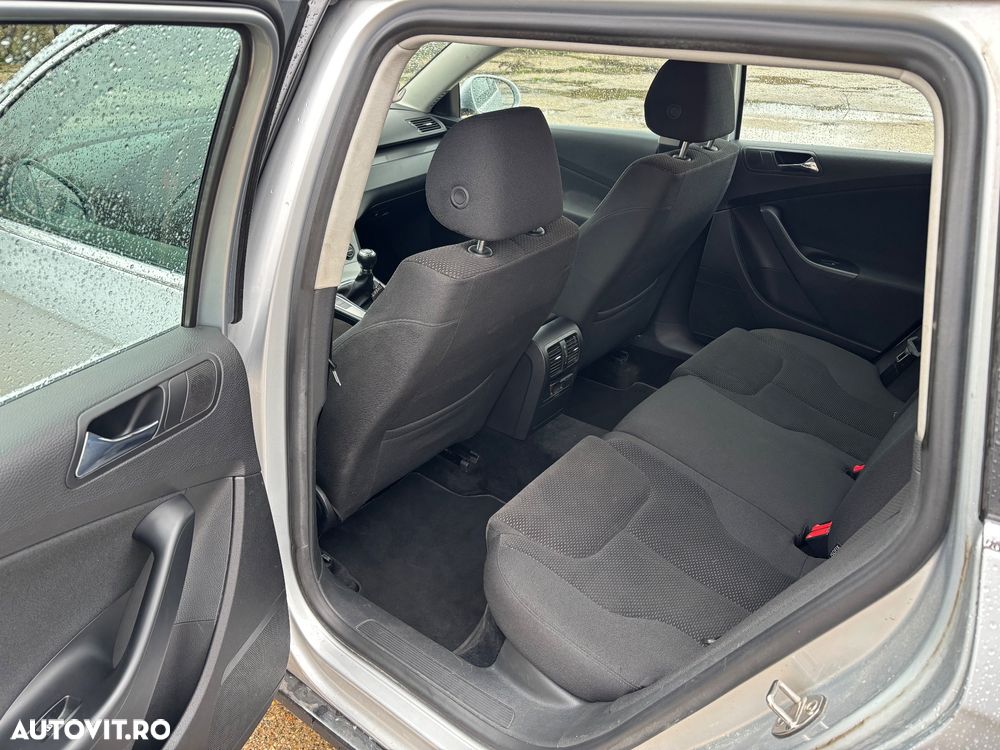 Volkswagen Passat 2.0 TDI DPF Comfortline - 8