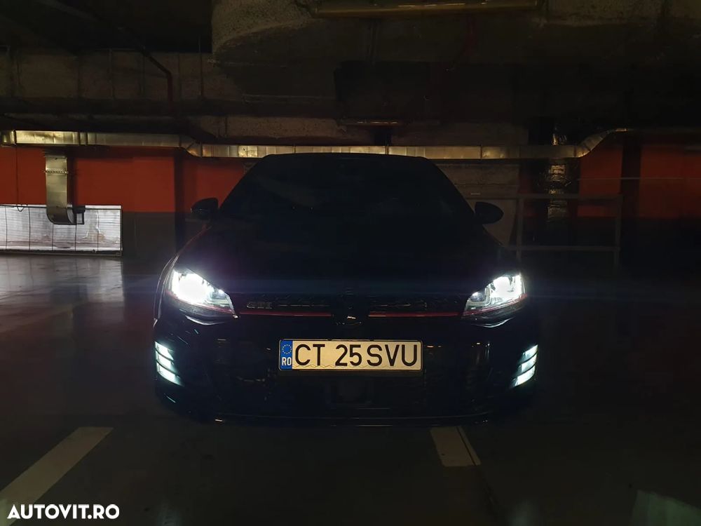 Volkswagen Golf 2.0 TSI BMT DSG GTI - 10