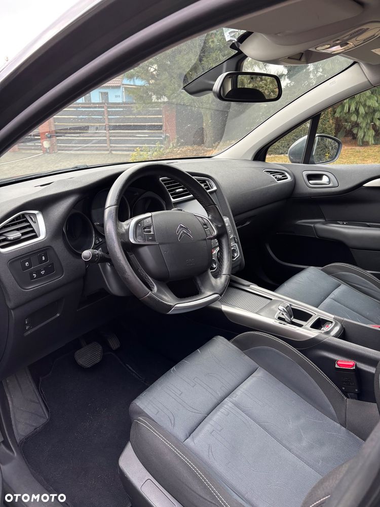 Citroën C4 e-HDi 115 ETG6 Selection - 31