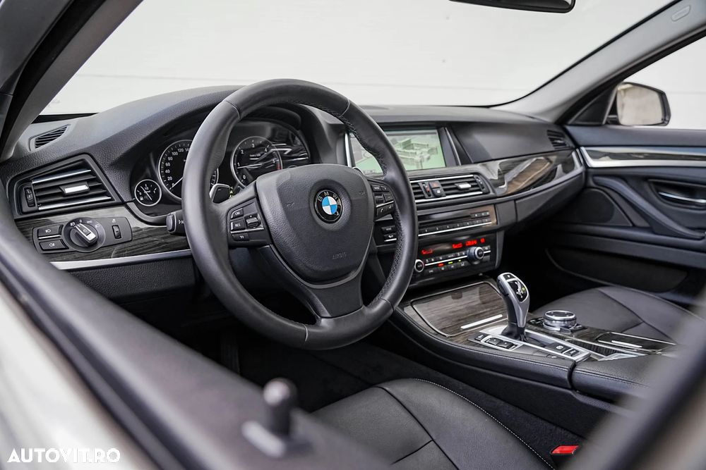 BMW Seria 5 525d Sport-Aut. Luxury Line - 12