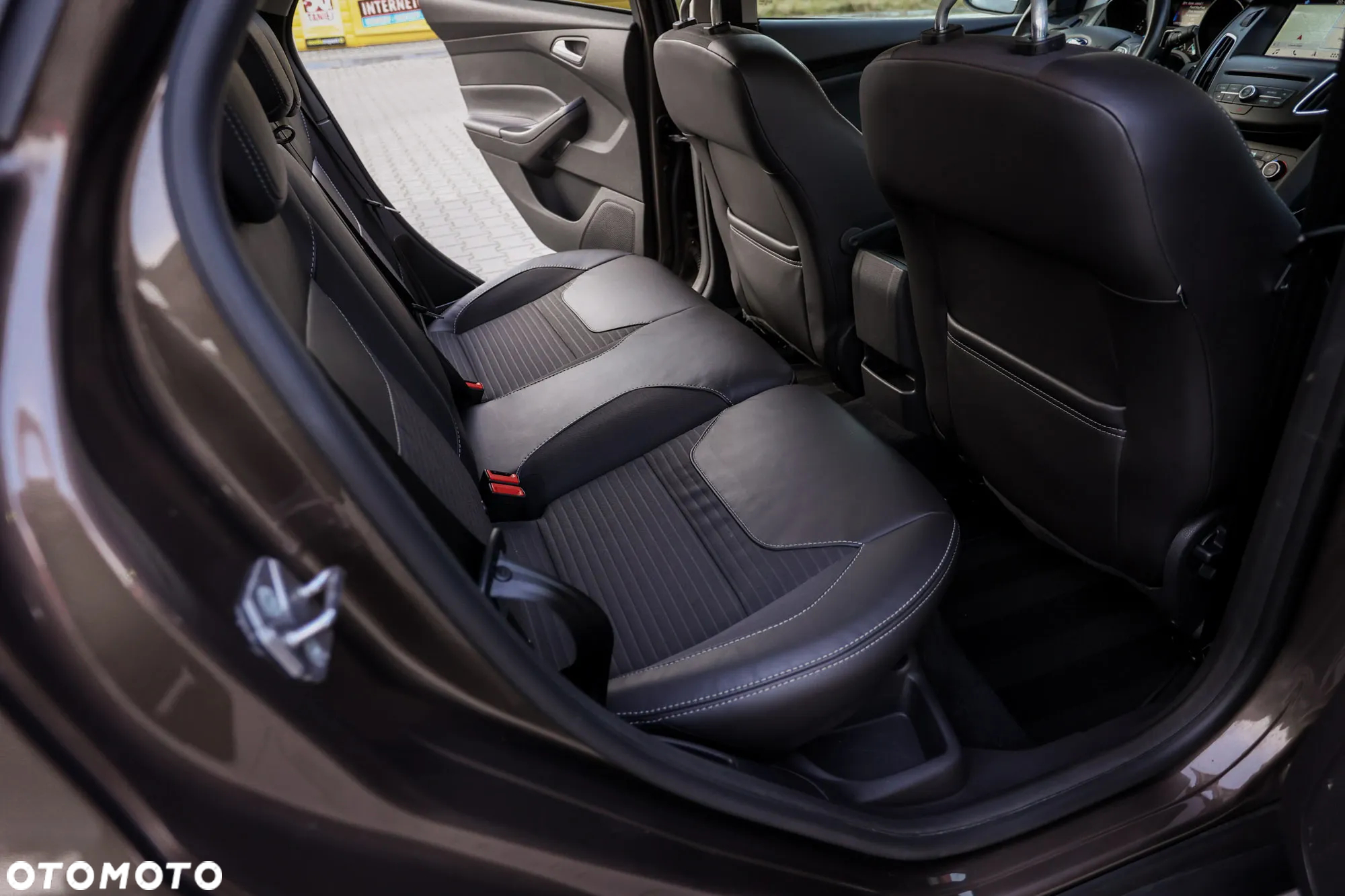 Ford Focus 1.5 EcoBoost Start-Stopp-System Business Edition - 24