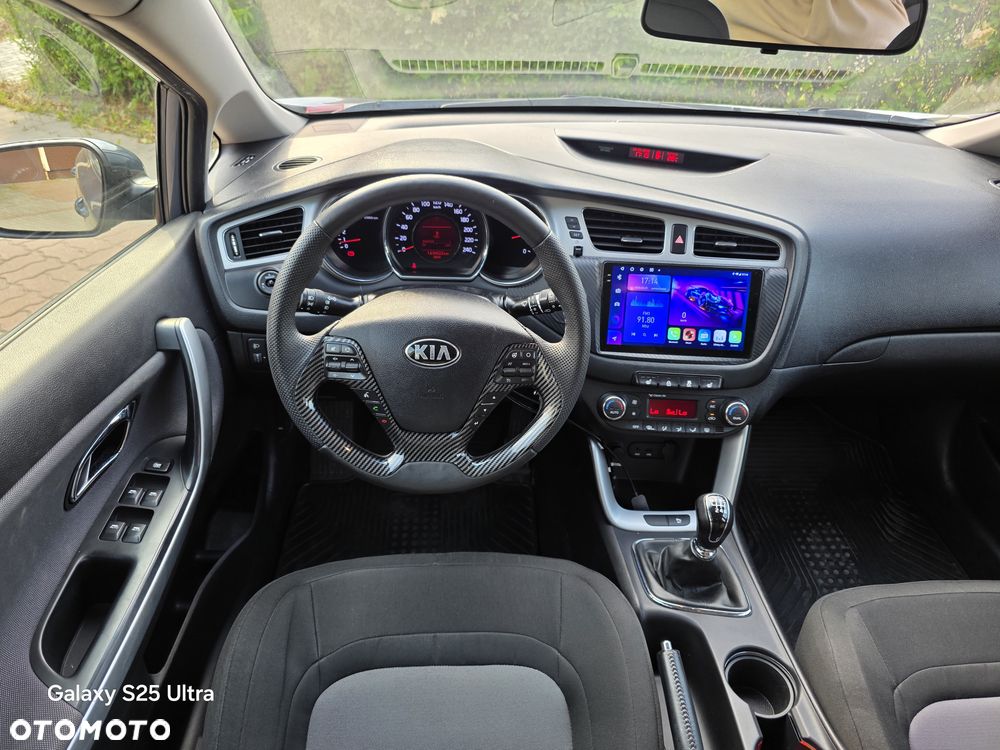 Kia Ceed 1.6 GDI ISG Dream Team Edition - 9