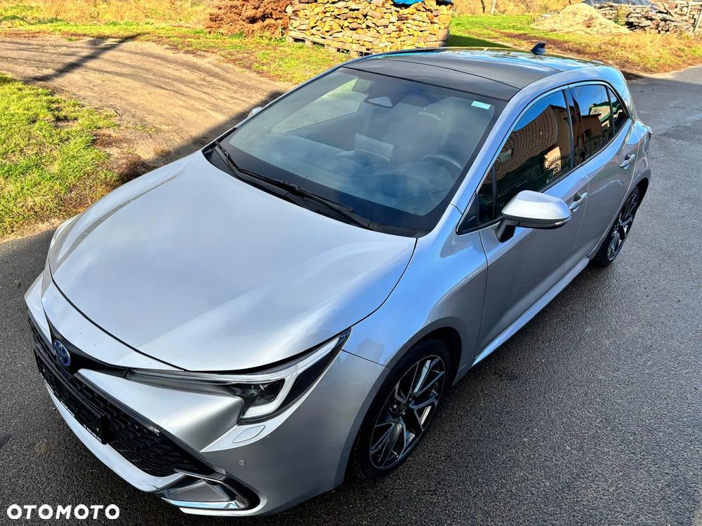Toyota Corolla 1.8 Hybrid Business Edition - 12