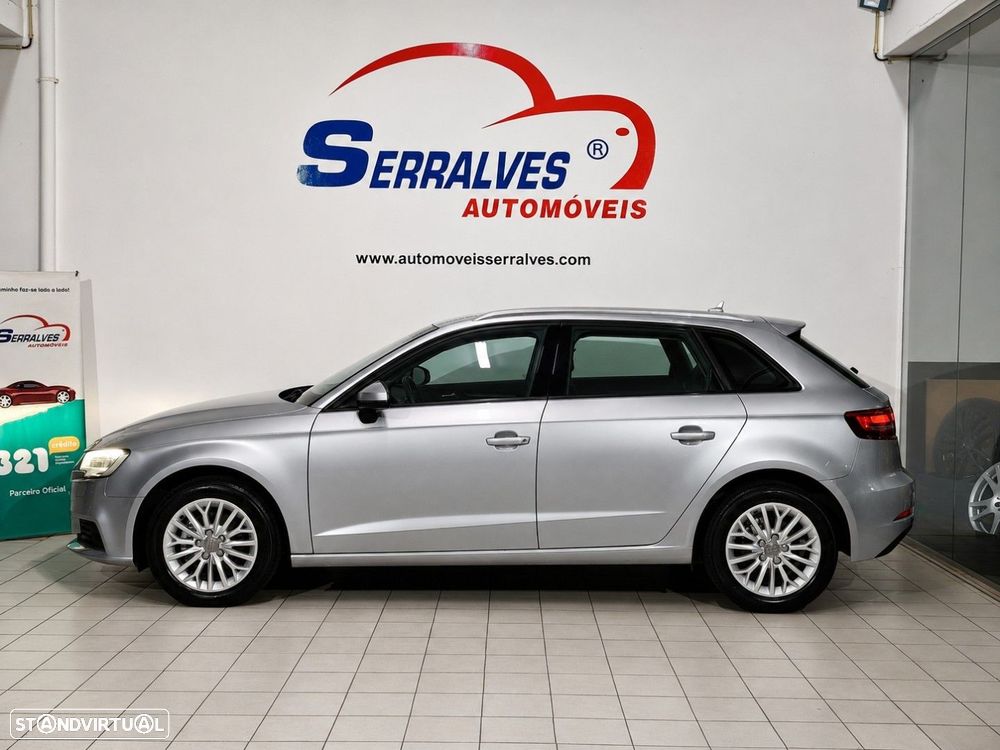 Audi A3 Sportback 1.6 TDI Design - 4