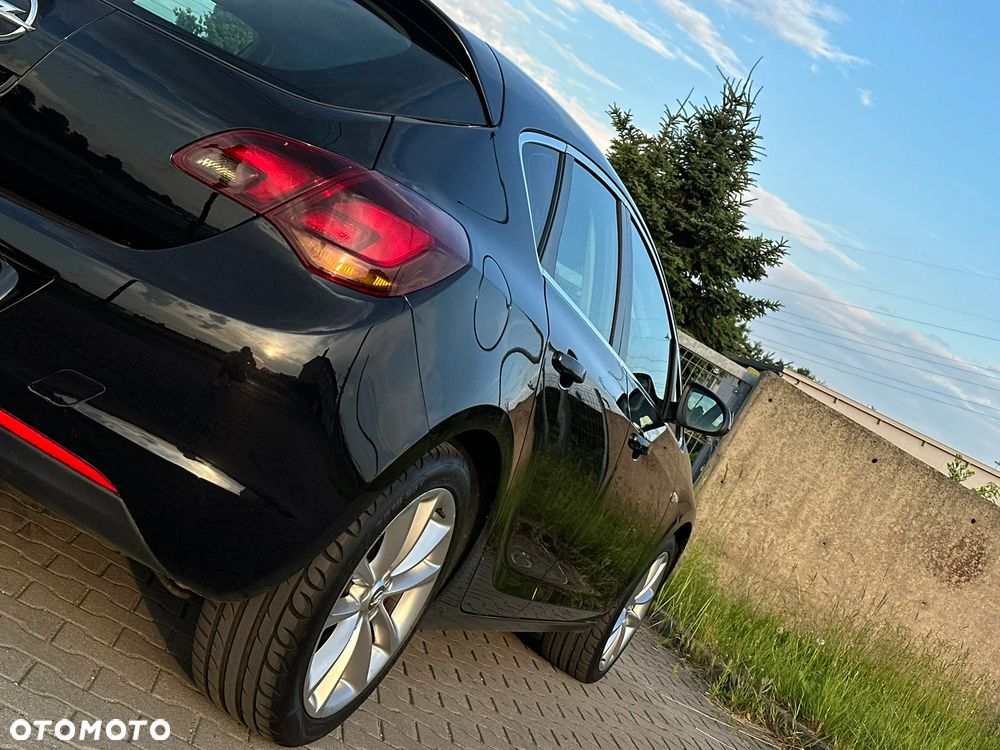 Opel Astra 1.4 T Enjoy S&S - 31