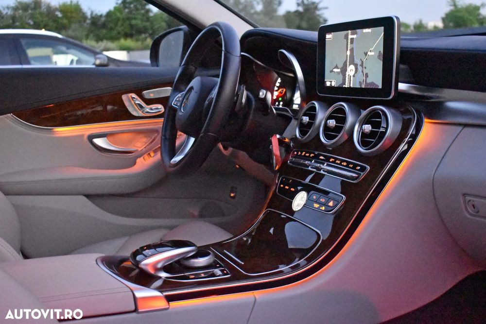 Mercedes-Benz C - 19
