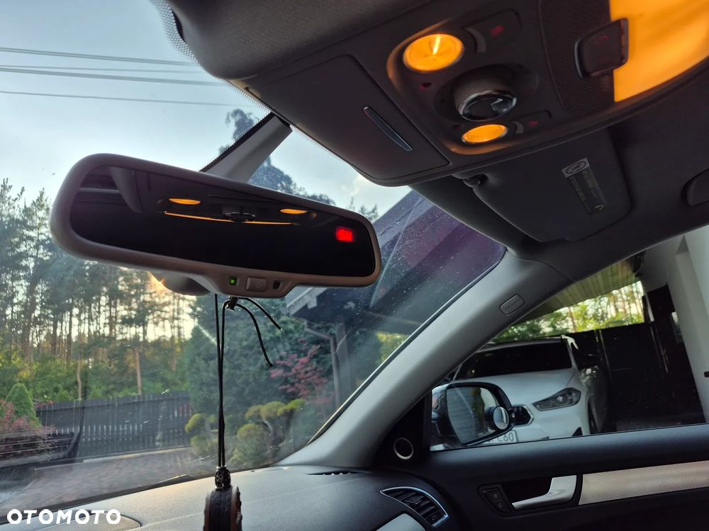Audi A4 Limousine - 30