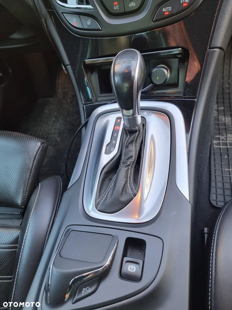 Opel Insignia 2.8 T V6 OPC - 23