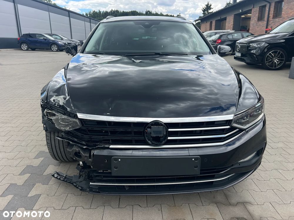 Volkswagen Passat 2.0 TDI SCR DSG Comfortline - 2