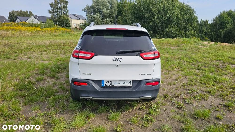 Jeep Cherokee - 3