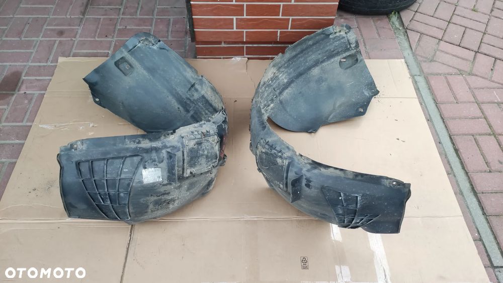 Nadkola przednie Opel Astra H komplet