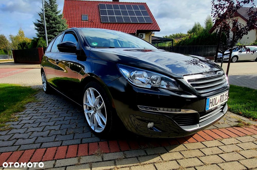 Peugeot 308 - 8
