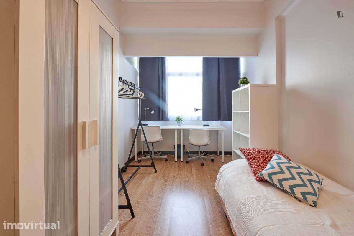 Quarto - localizado em Saldanha Lisbon - Grande imagem: 5/31