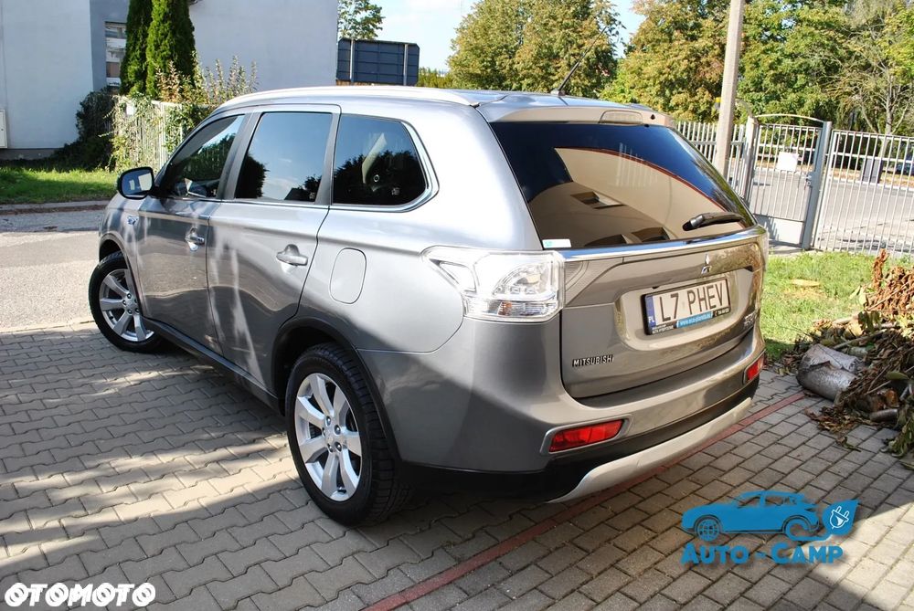 Mitsubishi Outlander Instyle NAVI + - 5