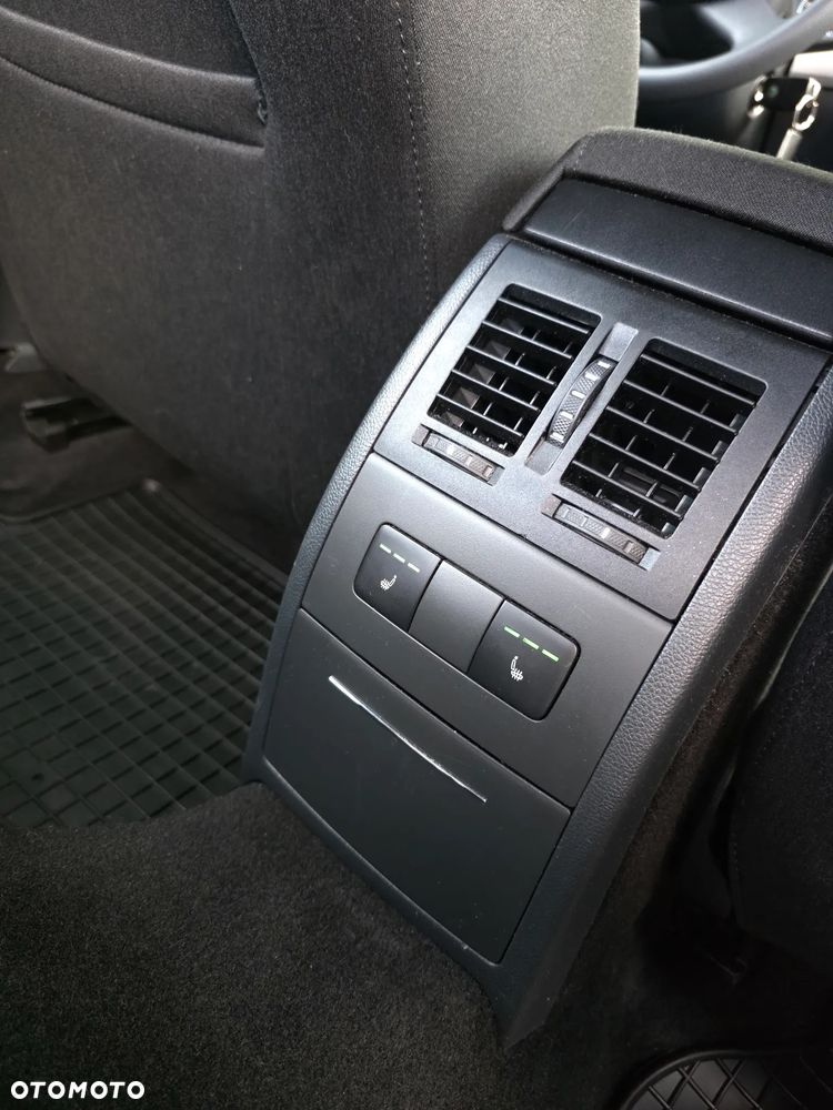 Skoda Octavia 1.6 Elegance - 11