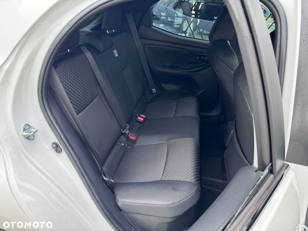 Toyota Yaris Hybrid 1.5 Executive - 23