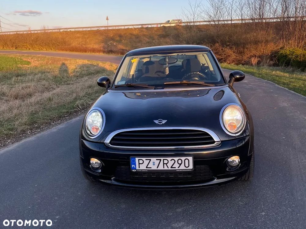MINI Cooper Standard - 2